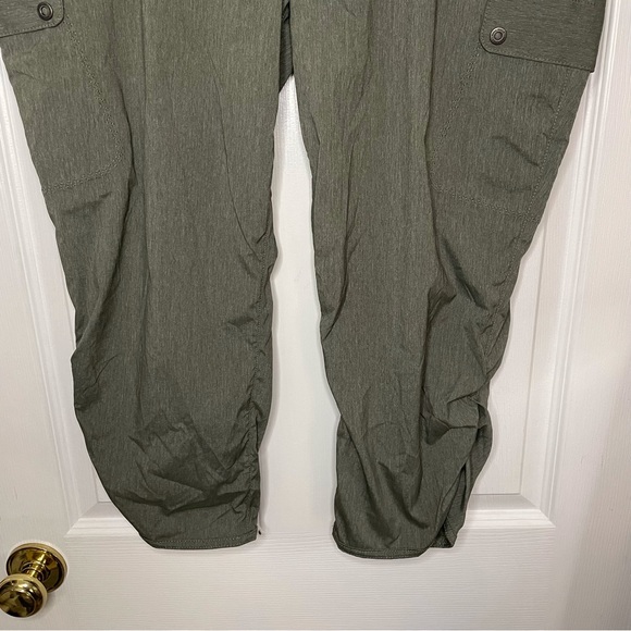 Eddie Bauer like new khaki horizon capri pants size 16 - Picture 4 of 8